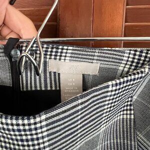 Black & White H&M mini skirt
